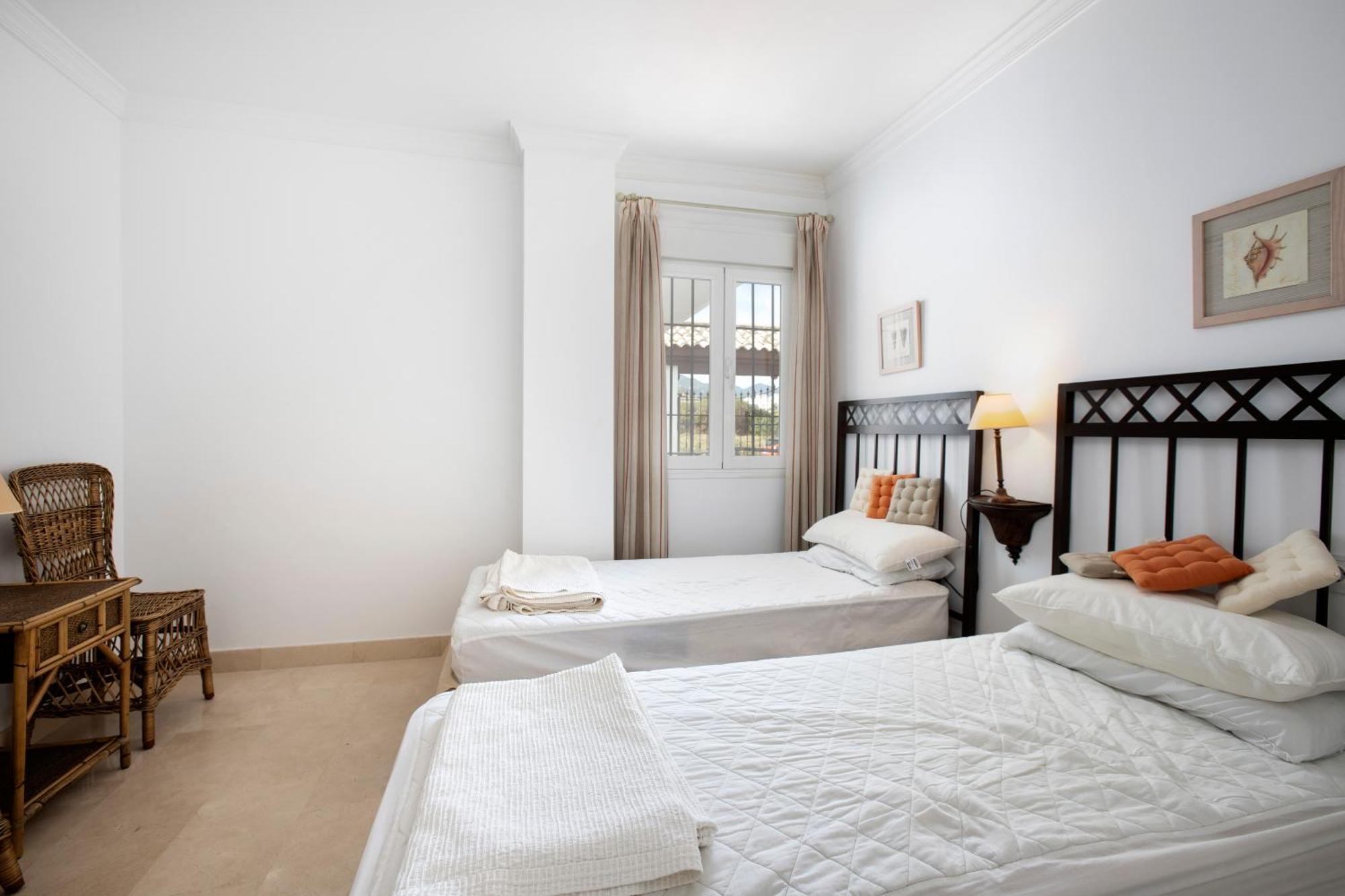 La Gavia Side 2 Bedroom - San Pedro Apartment *