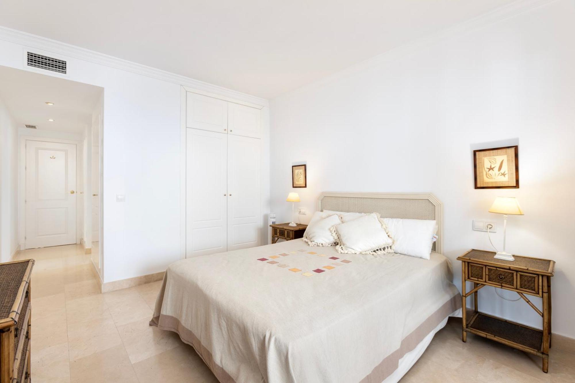 La Gavia Side 2 Bedroom - San Pedro Apartment