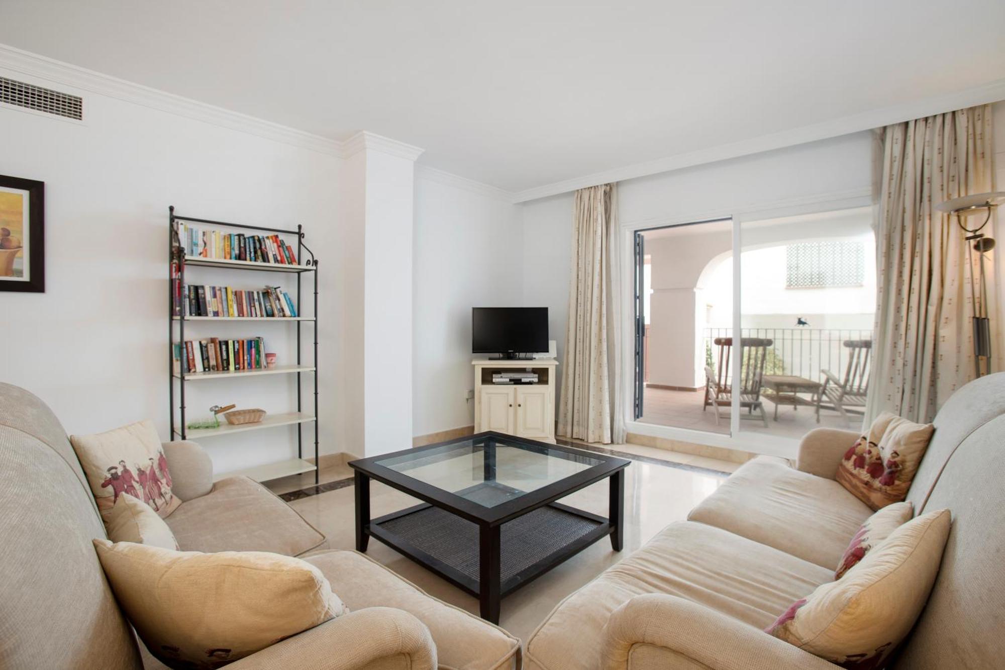 La Gavia Side 2 Bedroom - San Pedro Apartment *