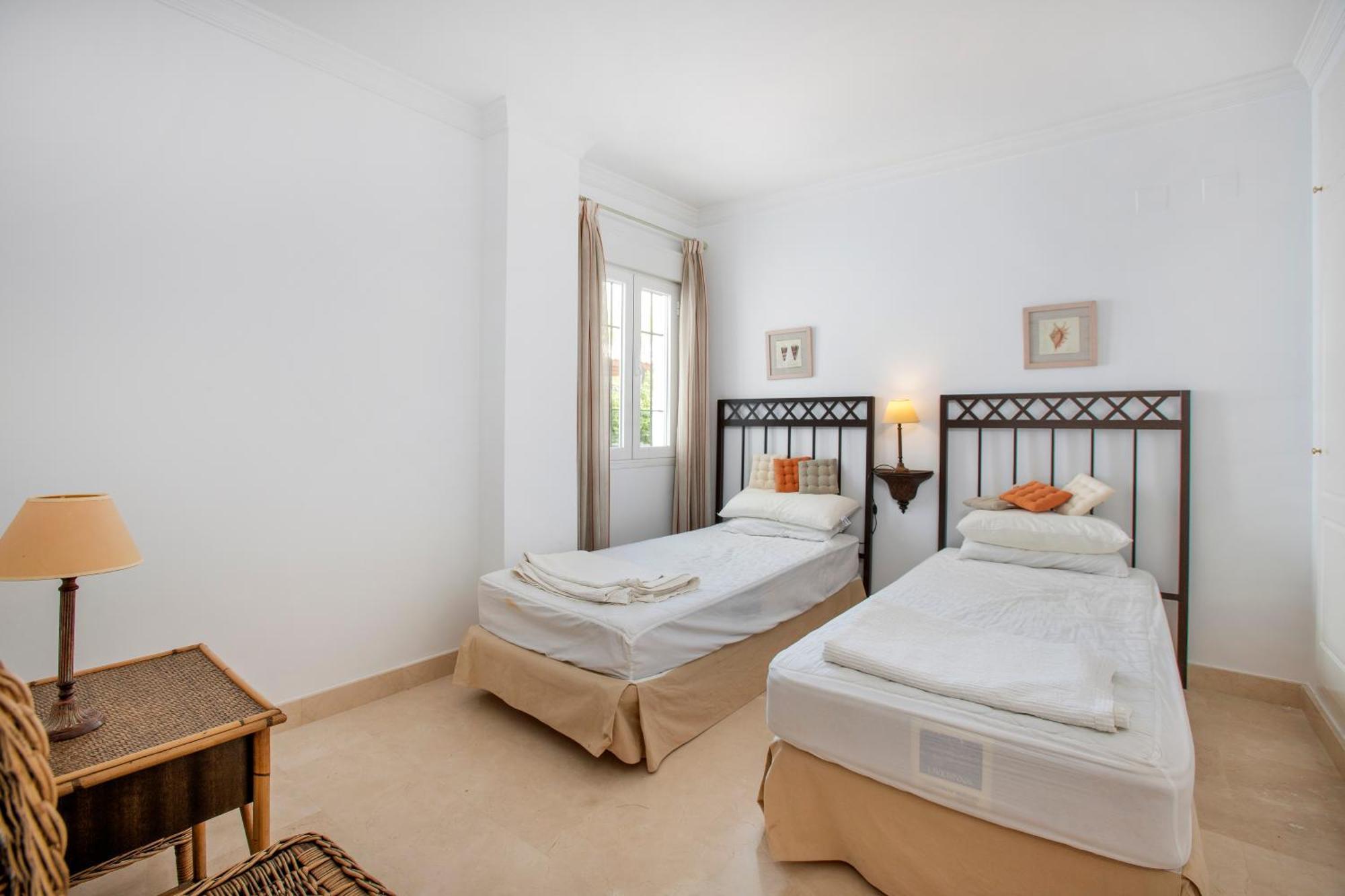 La Gavia Side 2 Bedroom - San Pedro Apartment Marbella